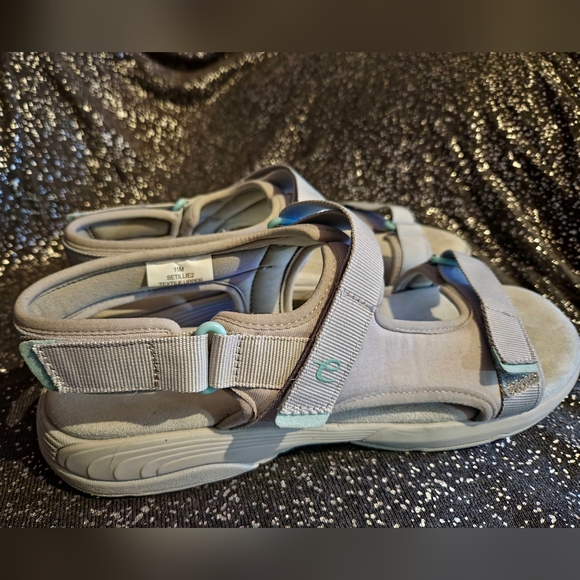 EASY SPIRIT Womens Tabata Slip On Sandals with adjustable straps sz11 - Picture 9 of 14